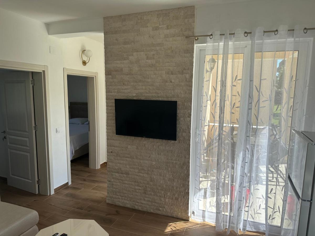 Niki Apartments 울친 외부 사진