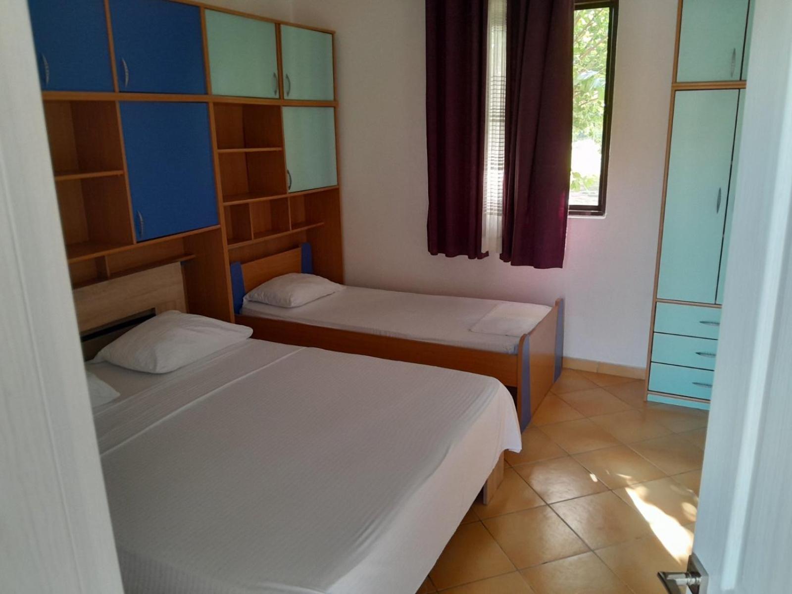 Niki Apartments 울친 외부 사진